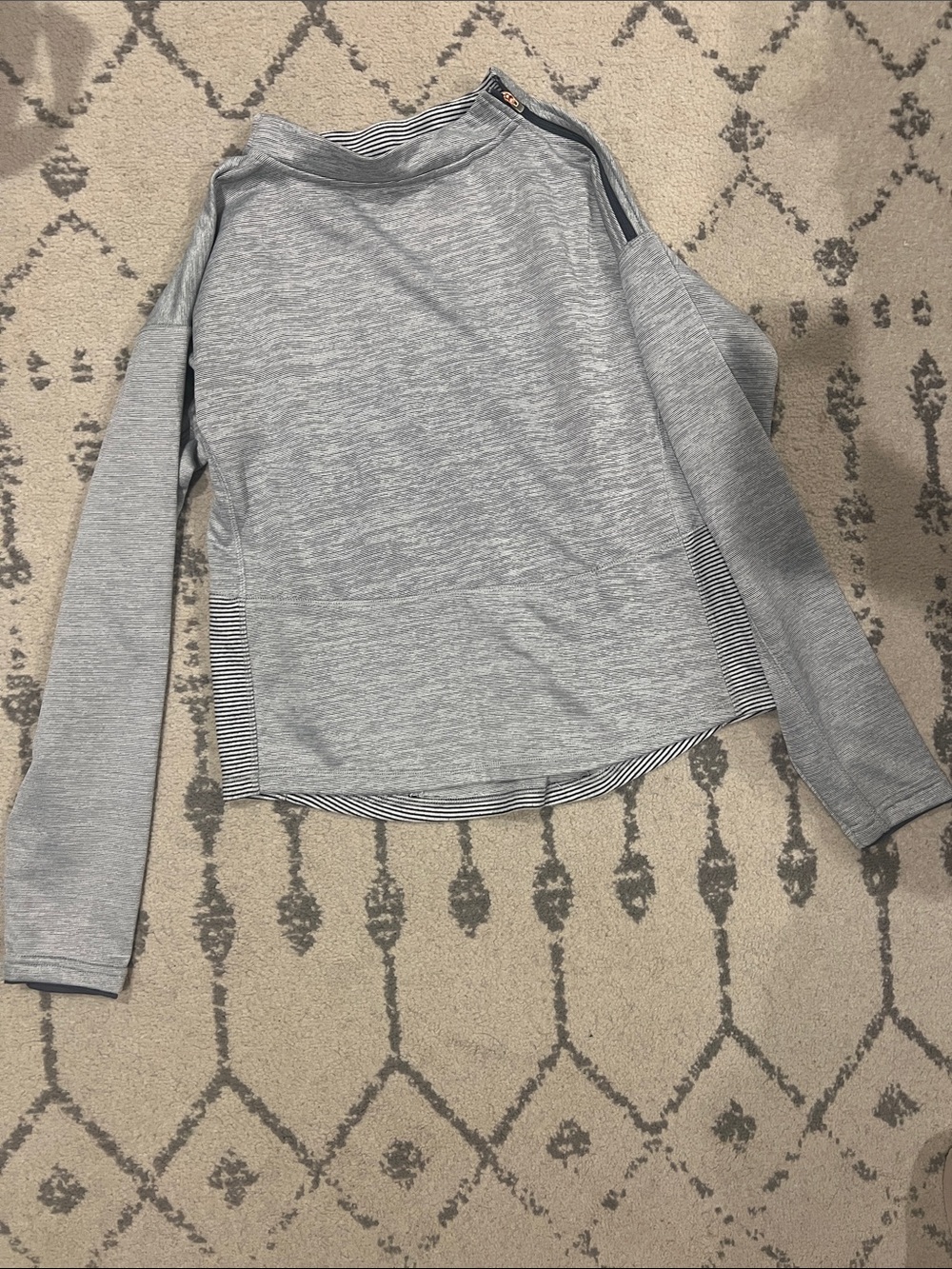 Champion Women’s Heather Gray Long-Sleeve Layered-Look Top
